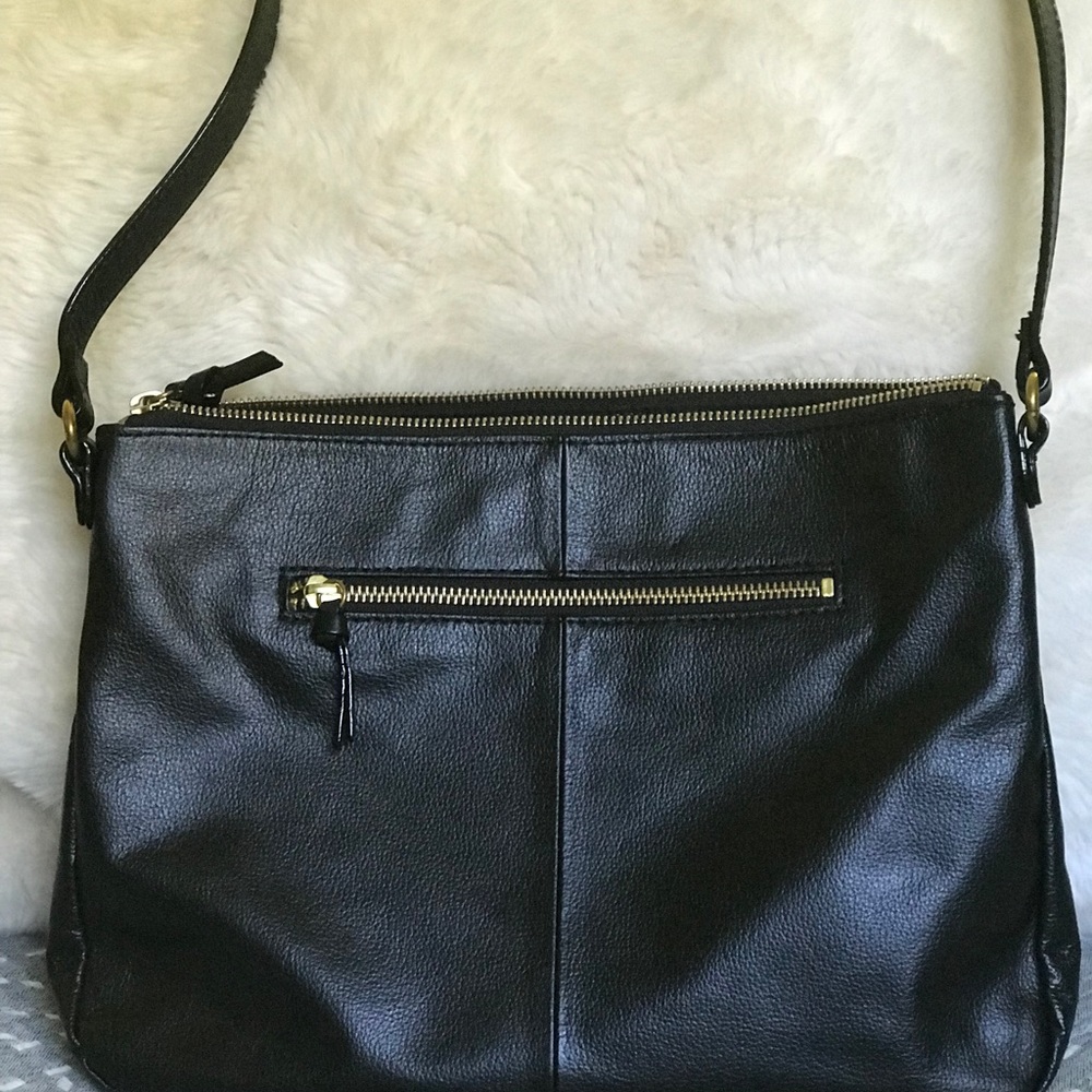 The Sak adorable crossbody or shoulder purse. - Picture 4 of 8